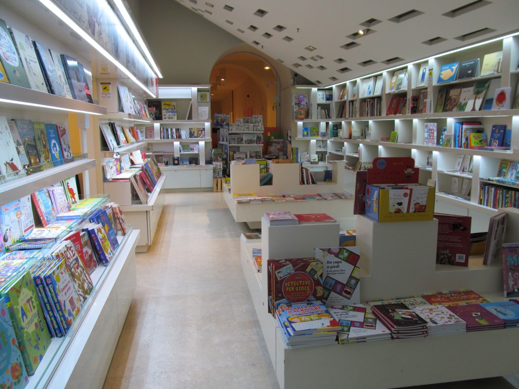 Librarie Roma